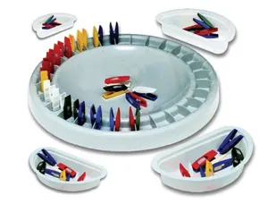 Jeu domino pédagogique composition plateau circulaire 28cm 28 mini-pinces 4cm 4 bacs adapté 4 enfants dès 3 ans — Non classé