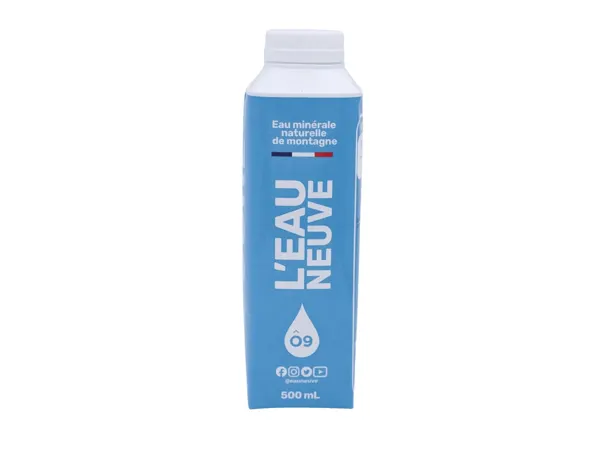 Eau mineral l'eau neuve naturelle de montagne         bouteille carton 500ml — Non classé