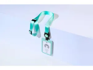 Porte-cartes avery avec enrouleur et tour de cou      recycle ajustable coloris     vert — Non classé